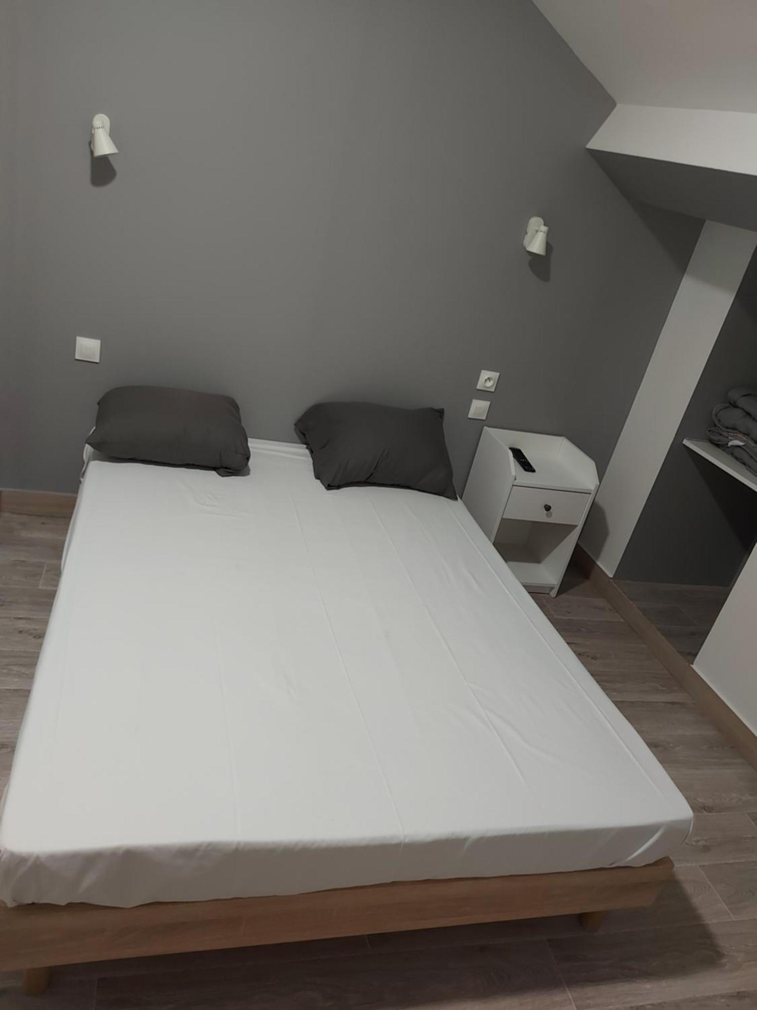 Ardenn'Hotel Reims Ruang foto
