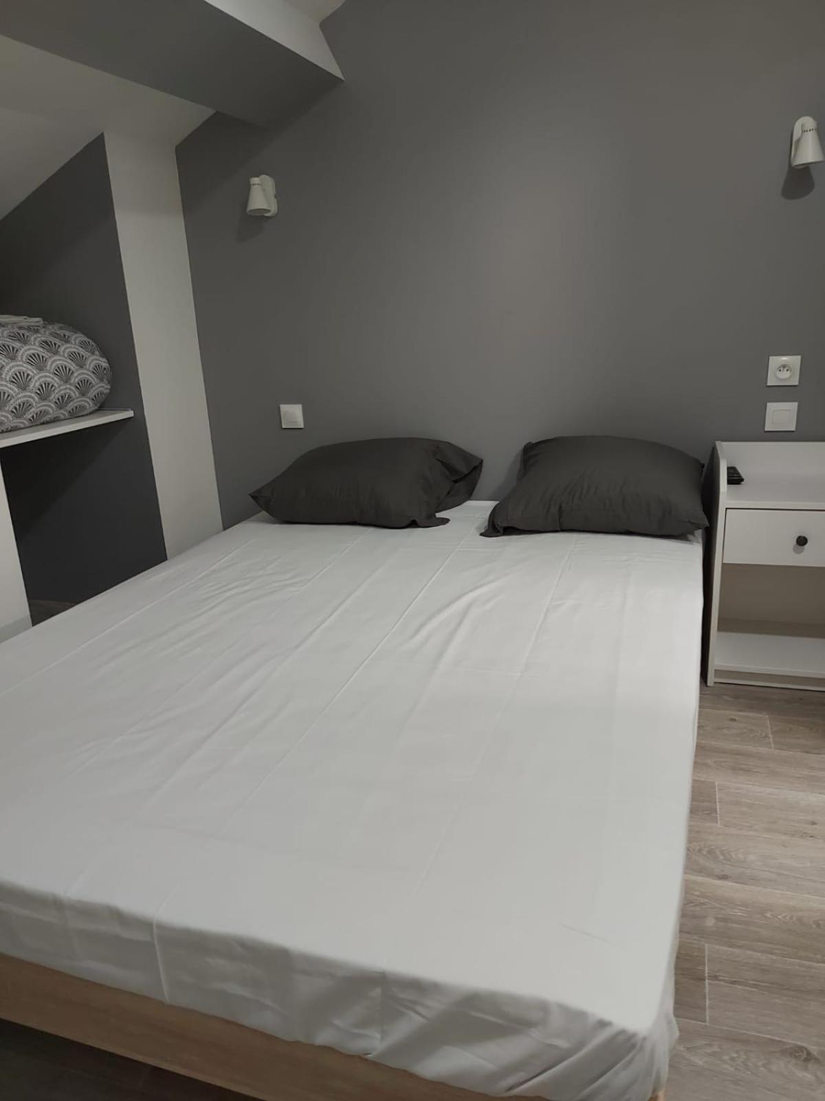 Ardenn'Hotel Reims Bagian luar foto
